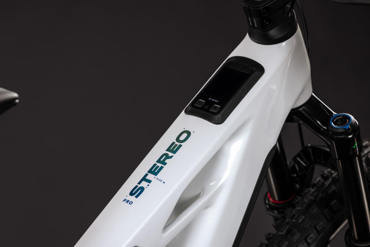 Cube Stereo Hybrid ONE44 HPC Pro 800 metallicwhite'n'blue – Bild 3