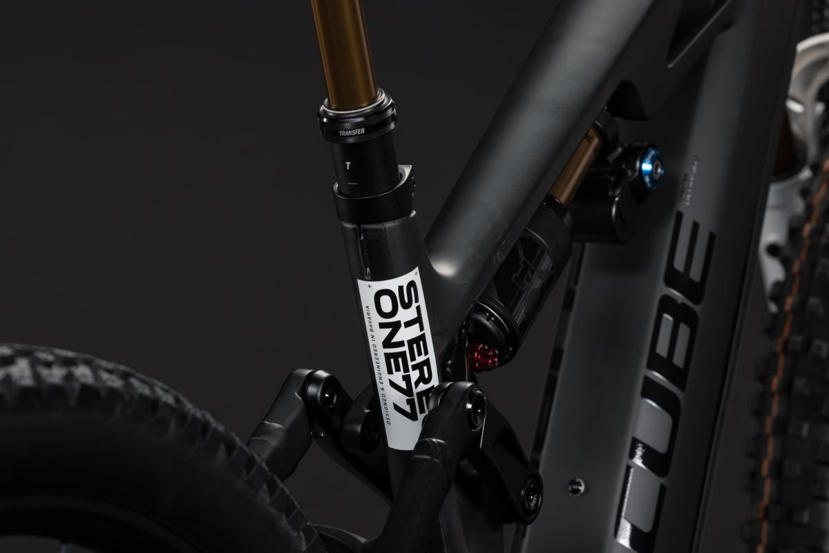 Cube Stereo Hybrid ONE77 HPC AT 800 carbon'n'white – Bild 4