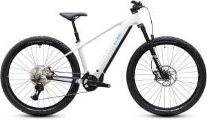 Cube Reaction Hybrid Race 800 snow'n'black