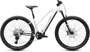 Cube Reaction Hybrid Race 800 snow'n'black