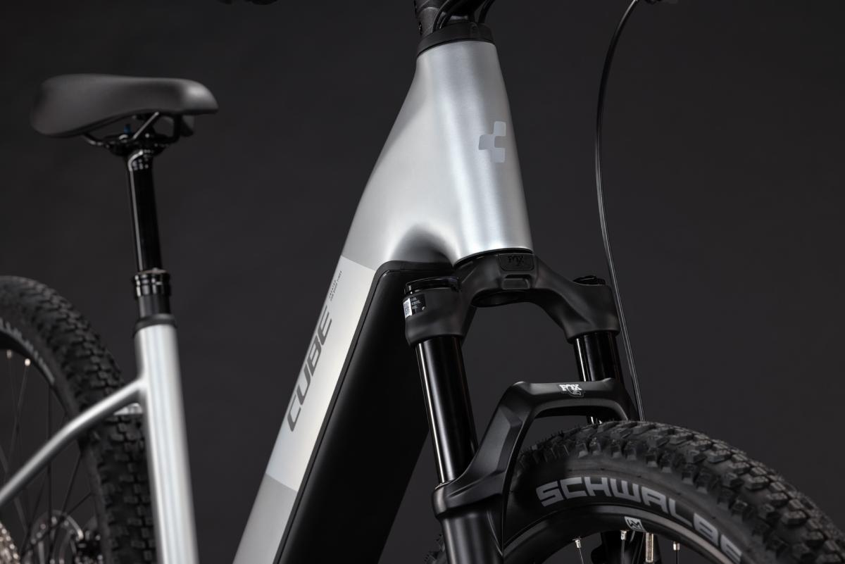 Cube Reaction Hybrid SLX 800 platinum'n'reflex – Bild 6