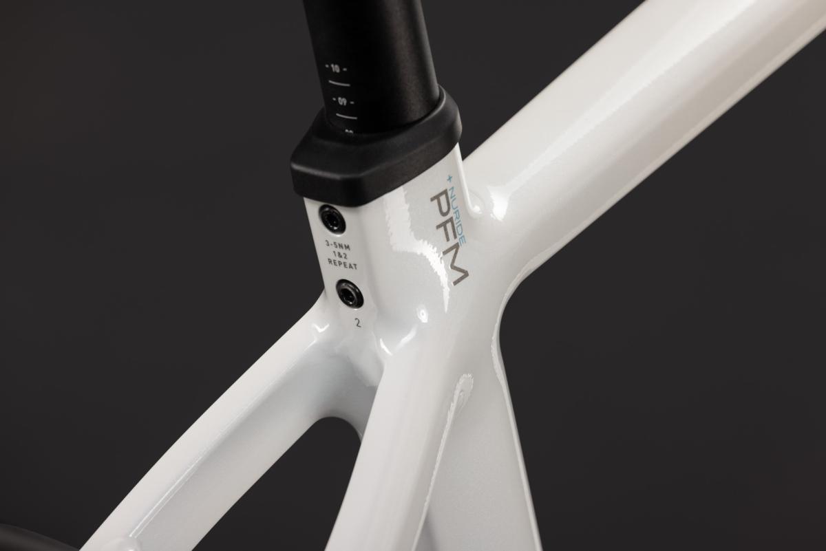 Cube Nuride Hybrid Performance 720 metallicwhite'n'grey – Bild 3