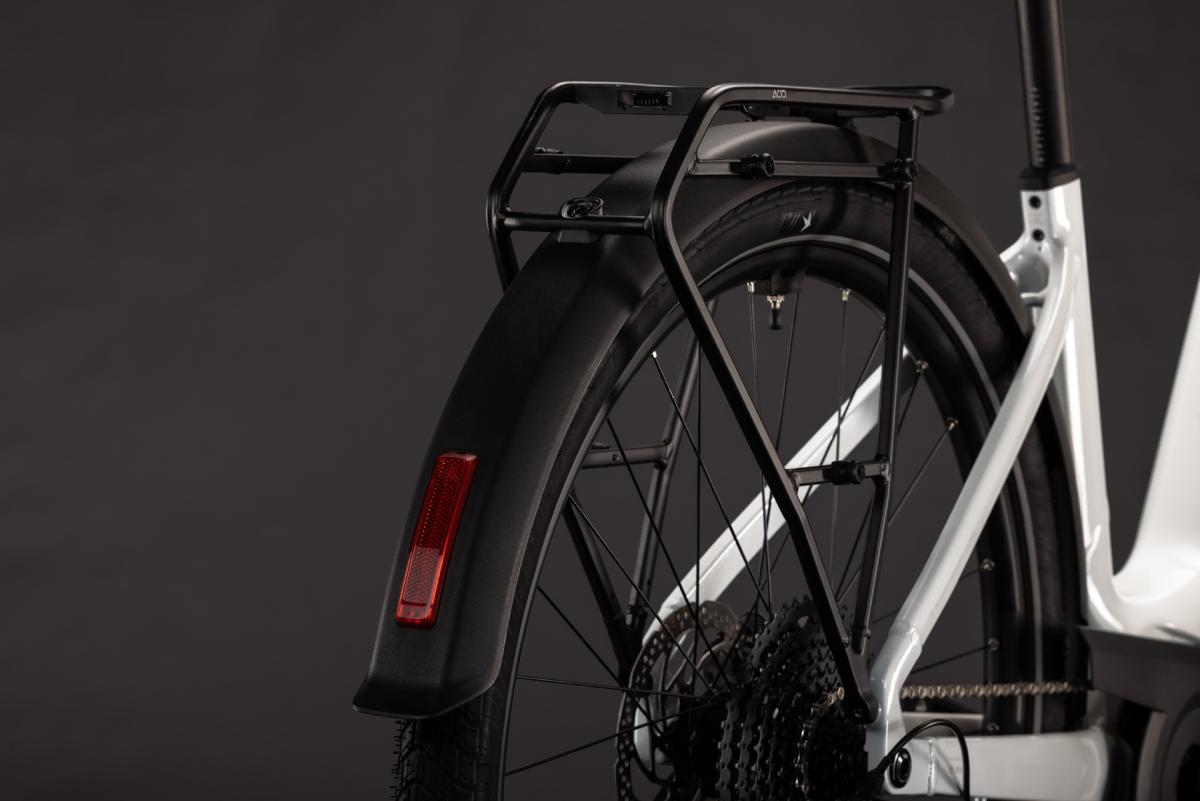 Cube Touring Hybrid ONE 600 metallicwhite'n'chrome – Bild 5