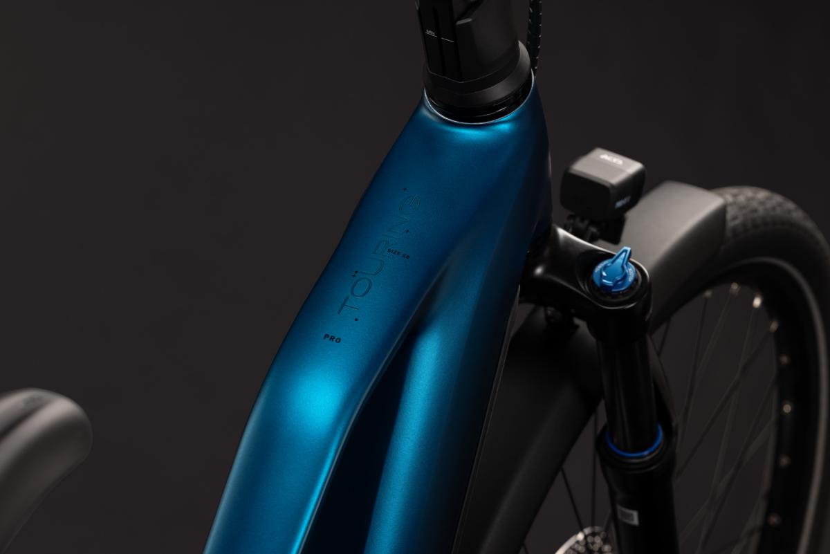 Cube Touring Hybrid Pro 800 electricblue'n'prizm – Bild 3