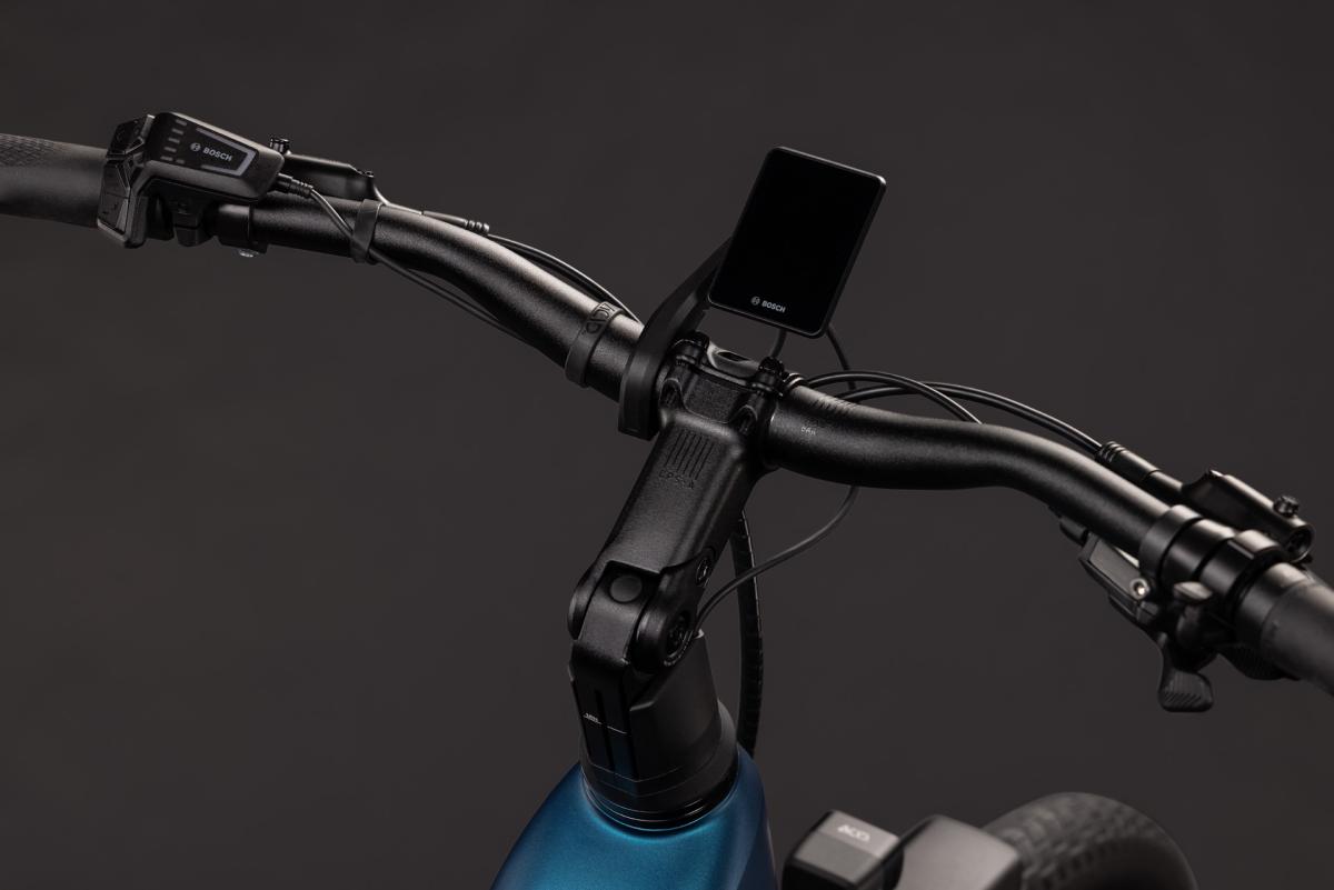 Cube Touring Hybrid Pro 800 electricblue'n'prizm – Bild 3