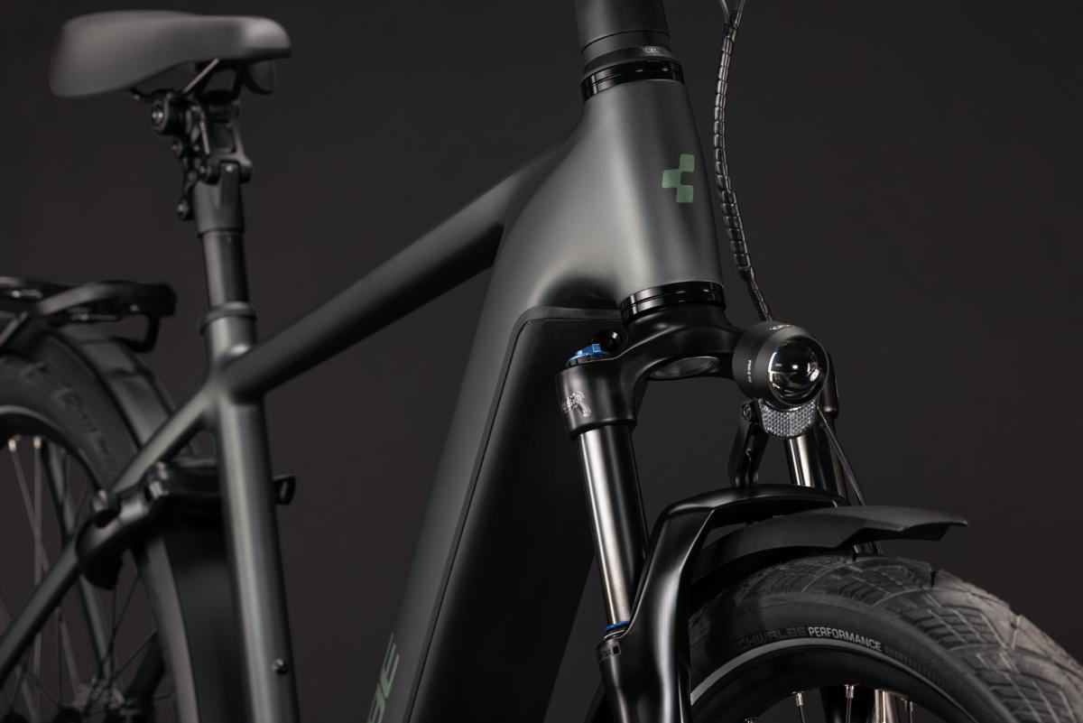 Cube Kathmandu Hybrid Deluxe Pro 800 blackforest'n'chrome – Bild 7