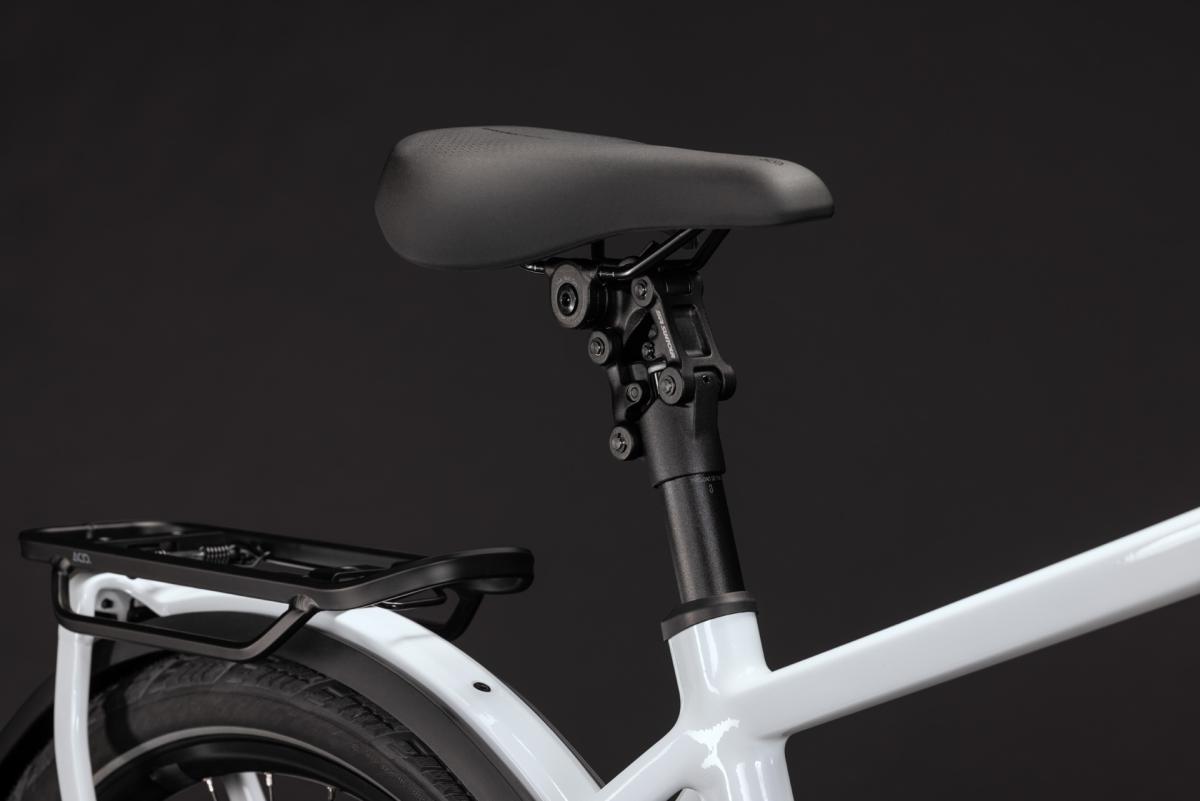 Cube Kathmandu Hybrid Deluxe Pro 800 metallicwhite'n'chrome – Bild 5