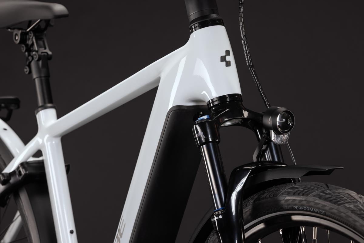 Cube Kathmandu Hybrid Deluxe Pro 800 metallicwhite'n'chrome – Bild 6