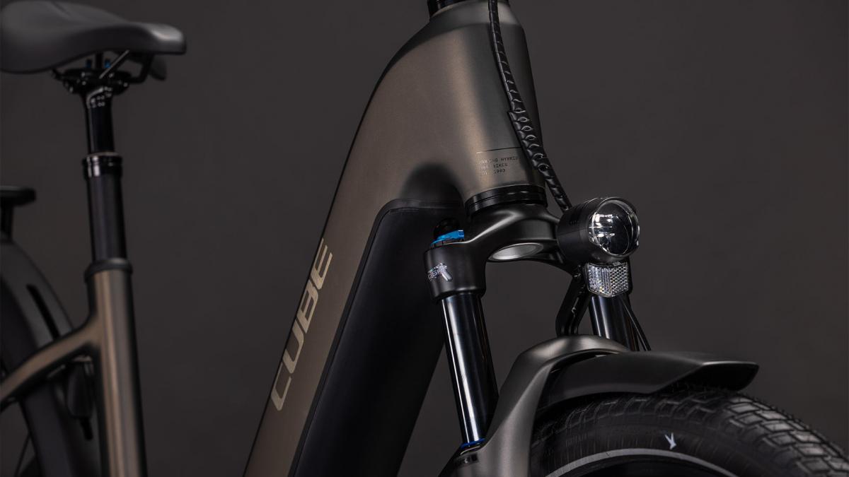Cube Touring Hybrid Comfort SLX 800 charcoal'n'chrome – Bild 6