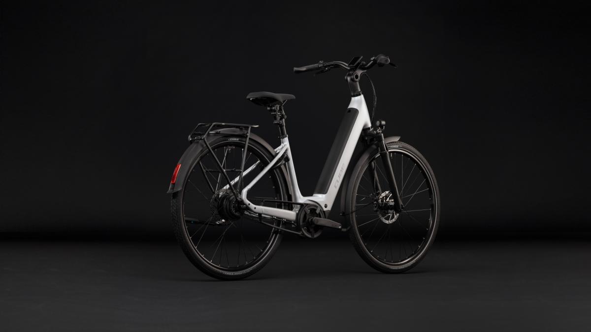 Cube Supreme Hybrid Deluxe Pro 600 silverstar'n'reflex – Bild 9