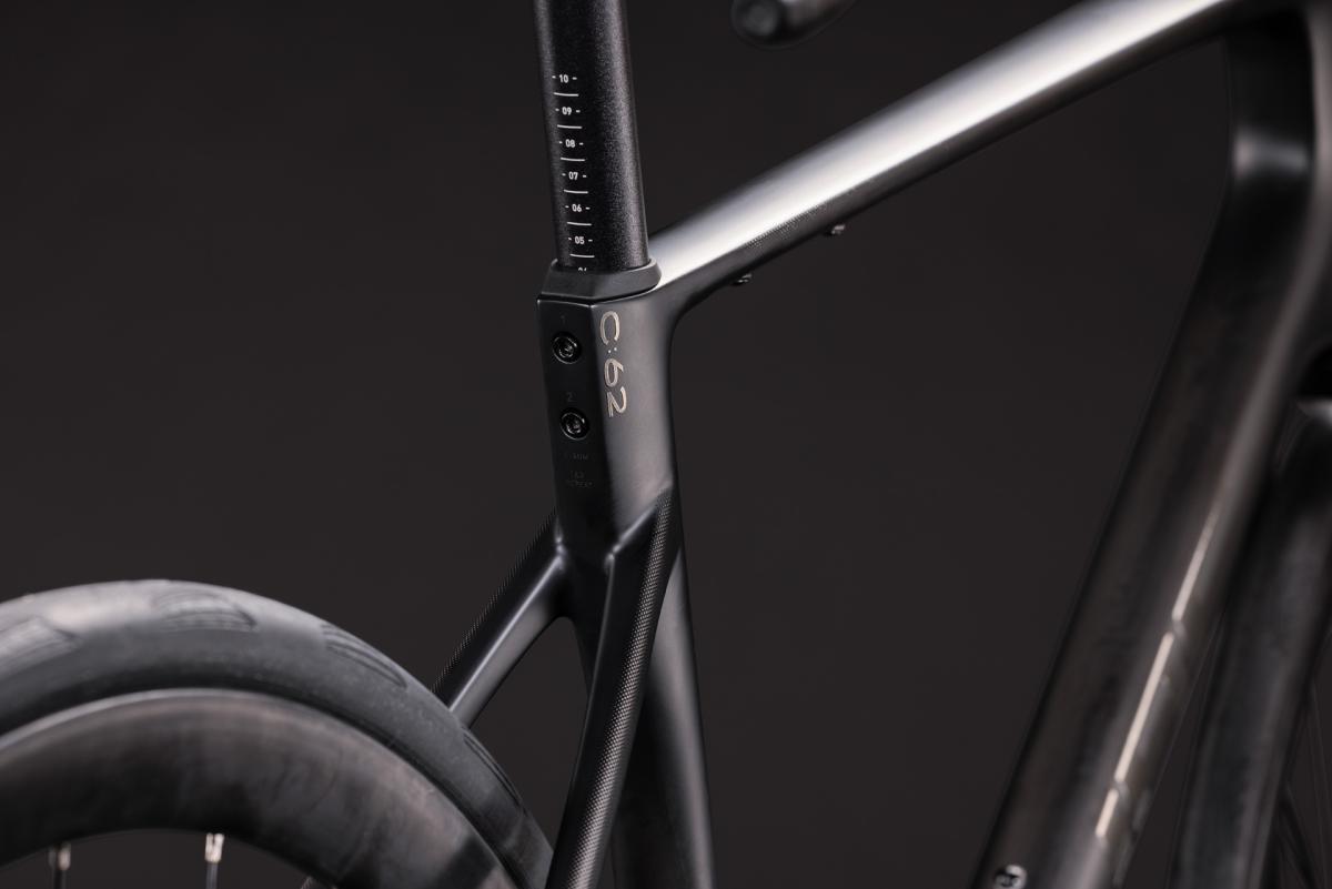 Cube Attain C:62 Race carbon'n'coalchrome – Bild 3