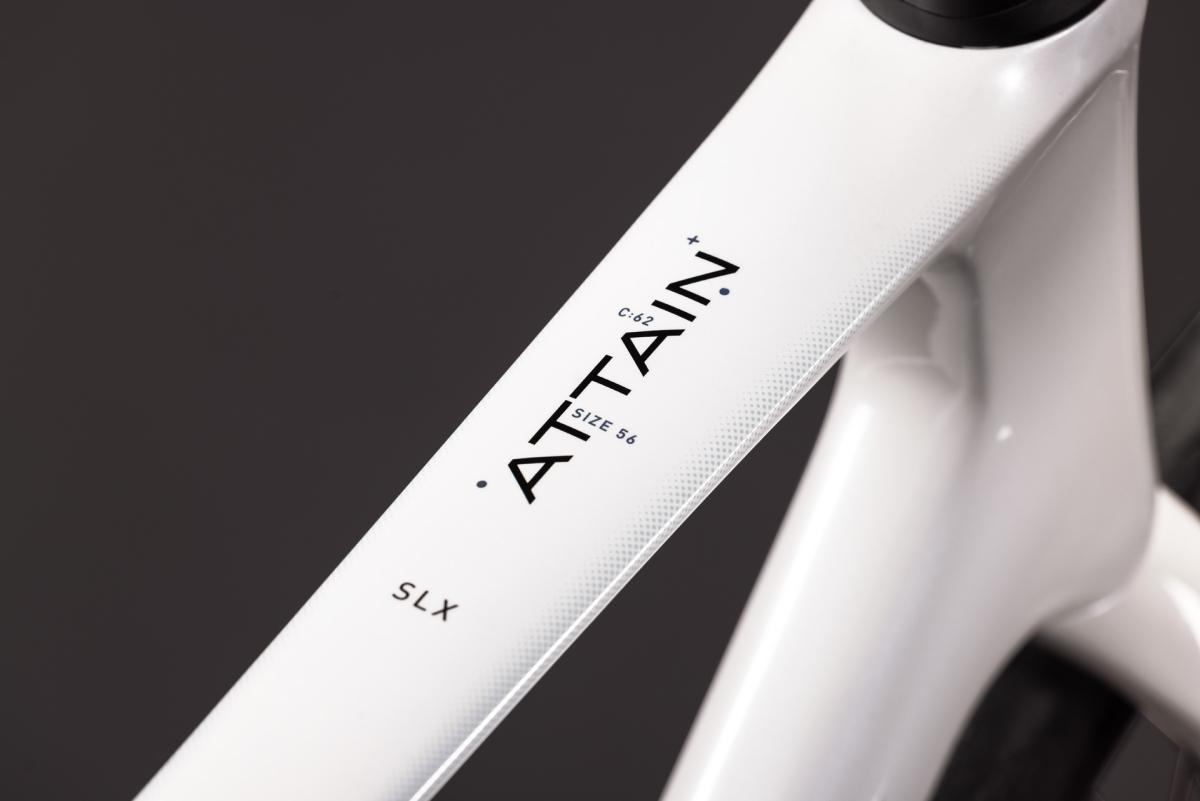 Cube Attain C:62 SLX metallicwhite'n'black – Bild 3