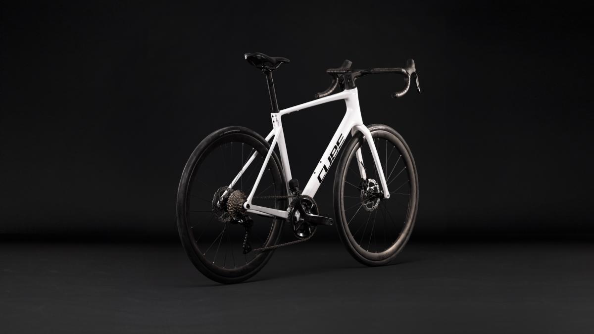 Cube Attain C:62 SLX metallicwhite'n'black – Bild 9