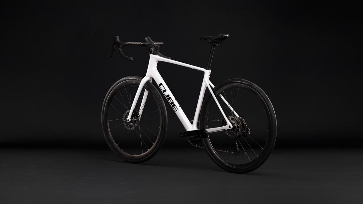 Cube Attain C:62 SLX metallicwhite'n'black – Bild 11