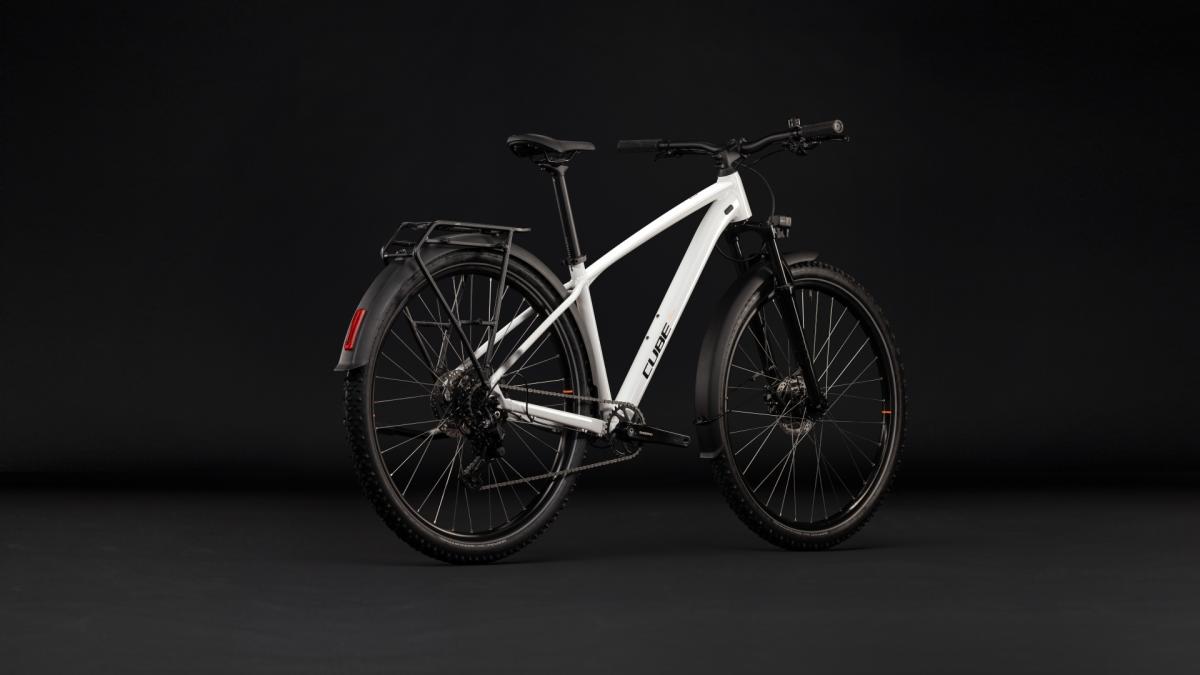 Cube Aim ONE FE metallicwhite'n'black – Bild 7