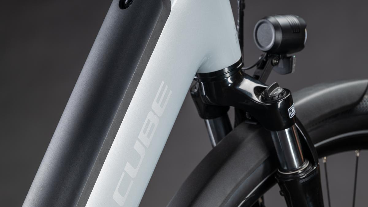Cube Supreme Hybrid Comfort ONE 600 foggrey'n'reflex – Bild 3
