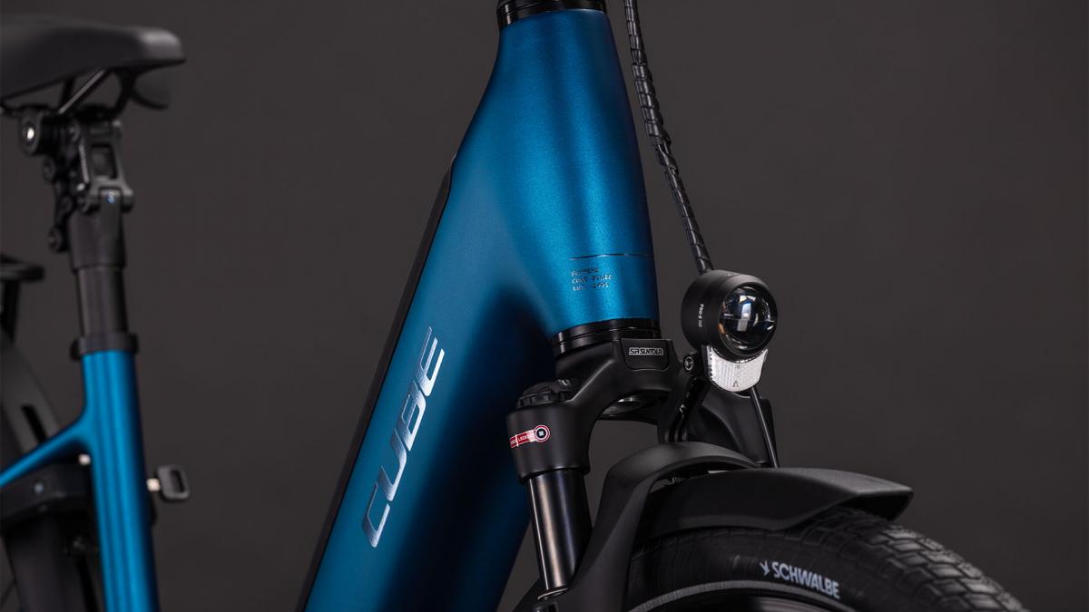 Cube Supreme Hybrid Deluxe Pro 600 electricblue'n'chrome – Bild 5
