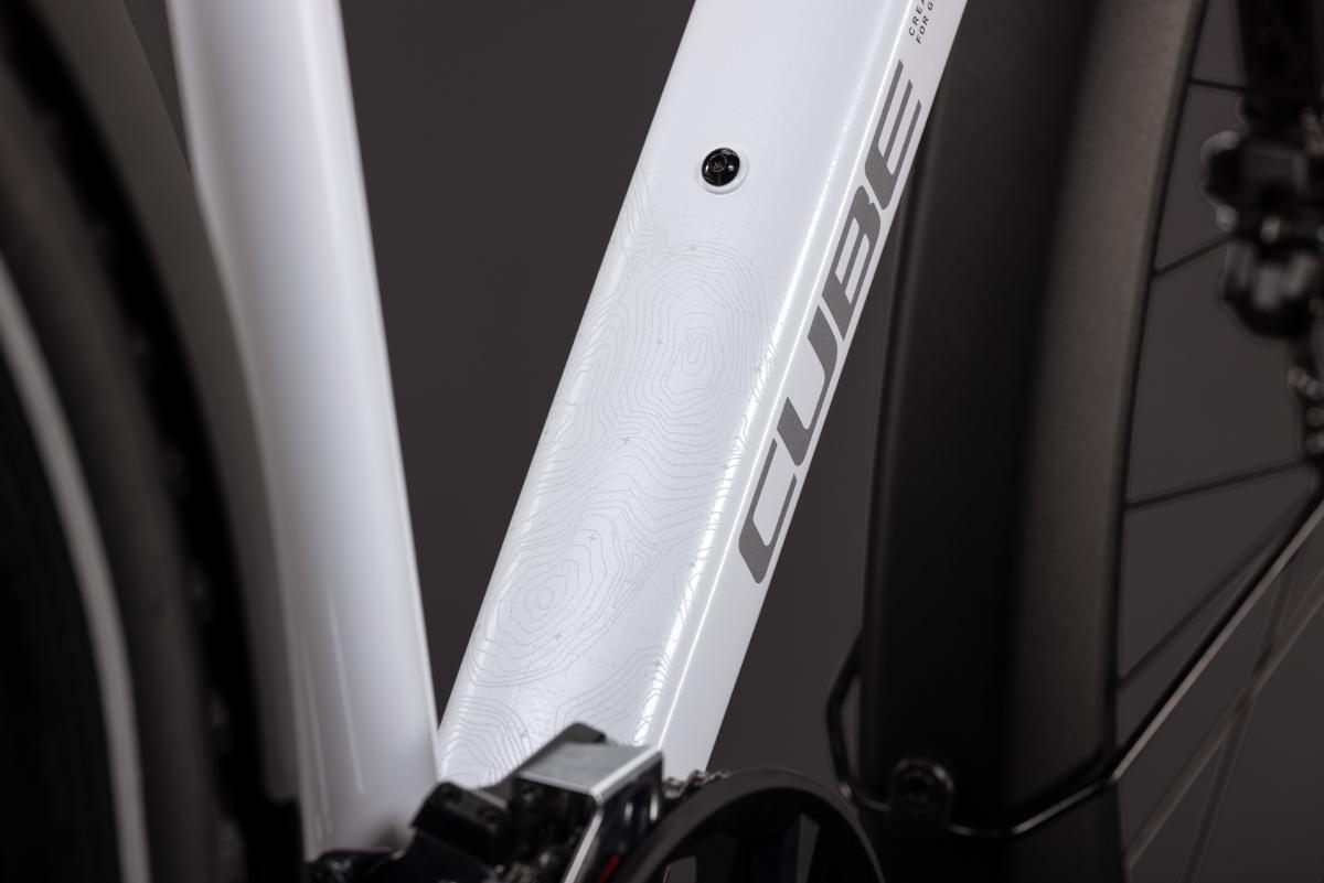 Cube Nature Pro FE metallicwhite'n'reflex – Bild 3