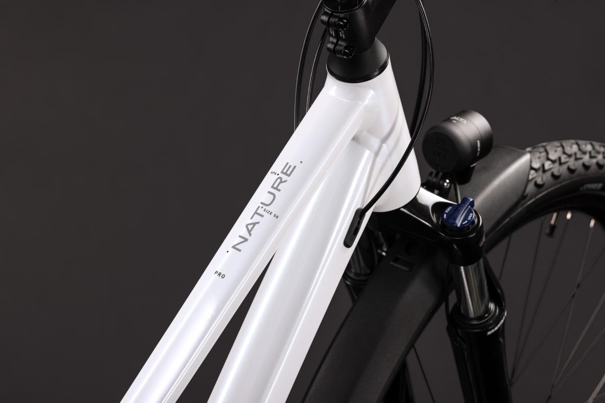 Cube Nature Pro FE metallicwhite'n'reflex – Bild 2