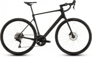 Cube Attain C:62 Race blackline